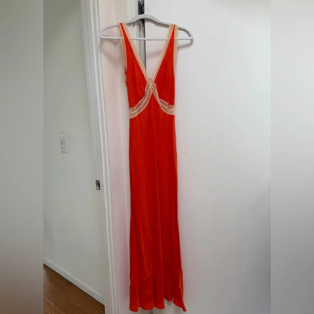 VRG GRL MEET ME ON THE DANCE FLOOR BIAS CUT MAXI DRESS - Orange - Picture 5 of 8